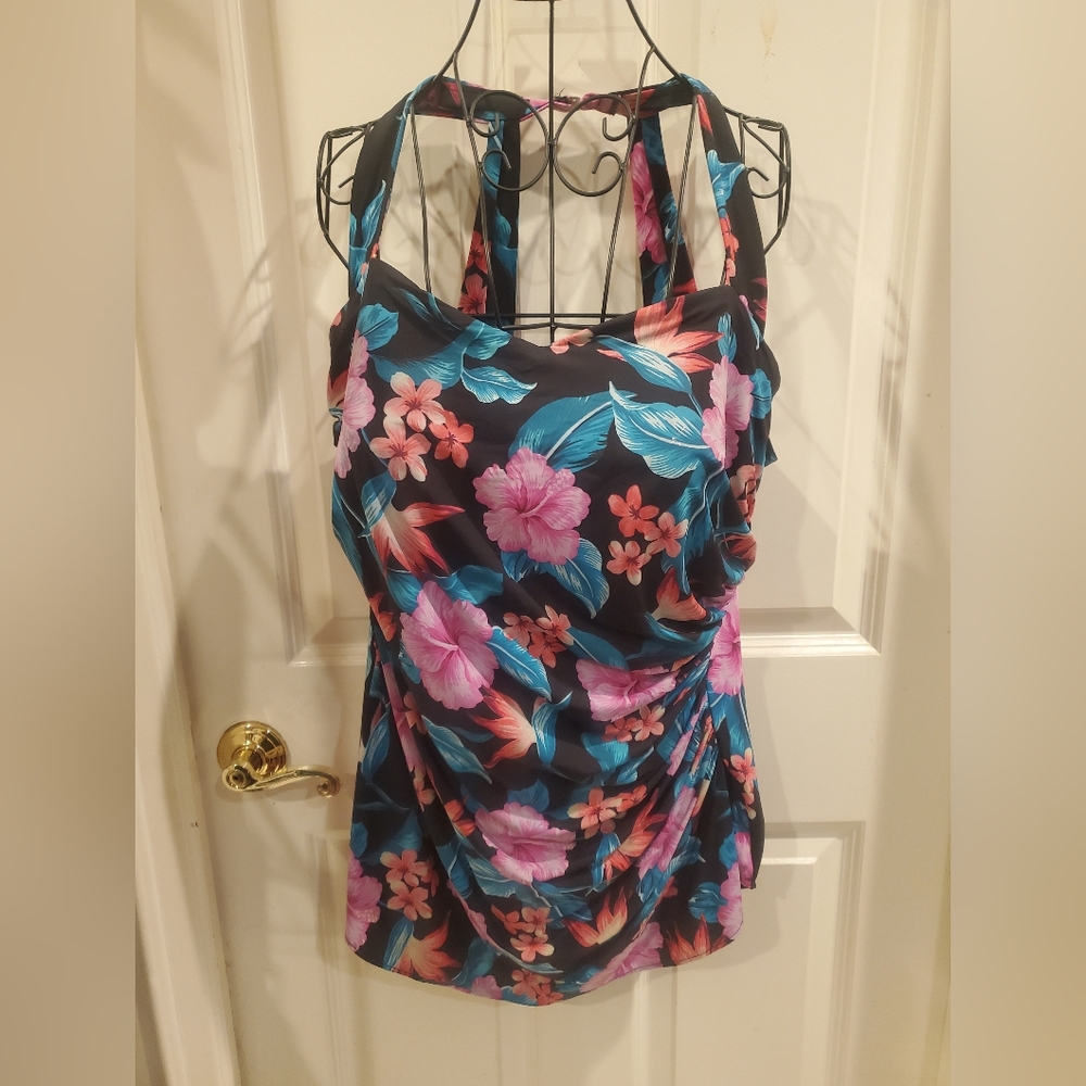 Women's lands end One piece floral bathing suit with attached skirt size 22.
